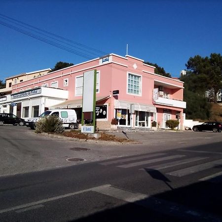 Residencial O Ninho Do Pinhal Hotel Bombardeira Bagian luar foto