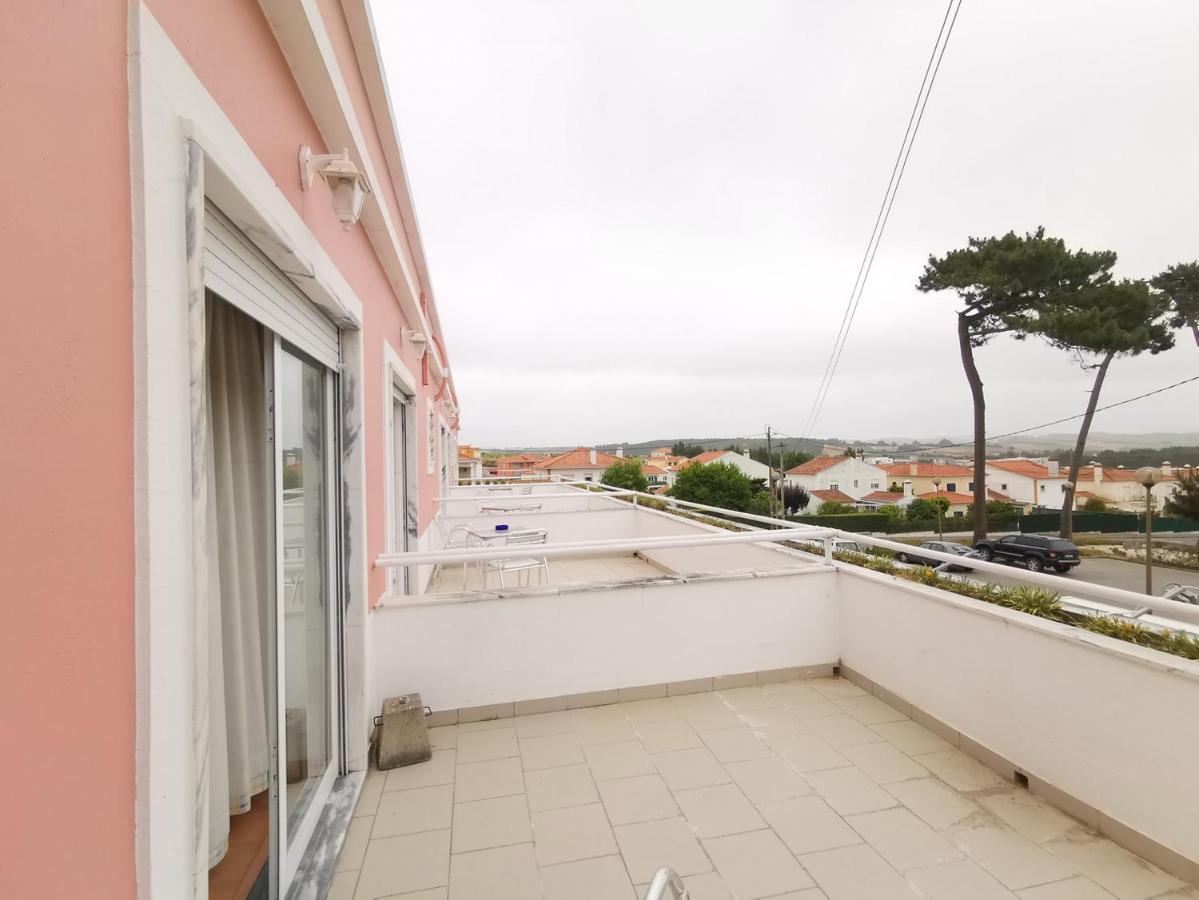 Residencial O Ninho Do Pinhal Hotel Bombardeira Bagian luar foto