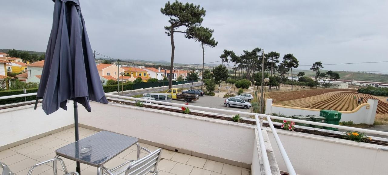 Residencial O Ninho Do Pinhal Hotel Bombardeira Bagian luar foto